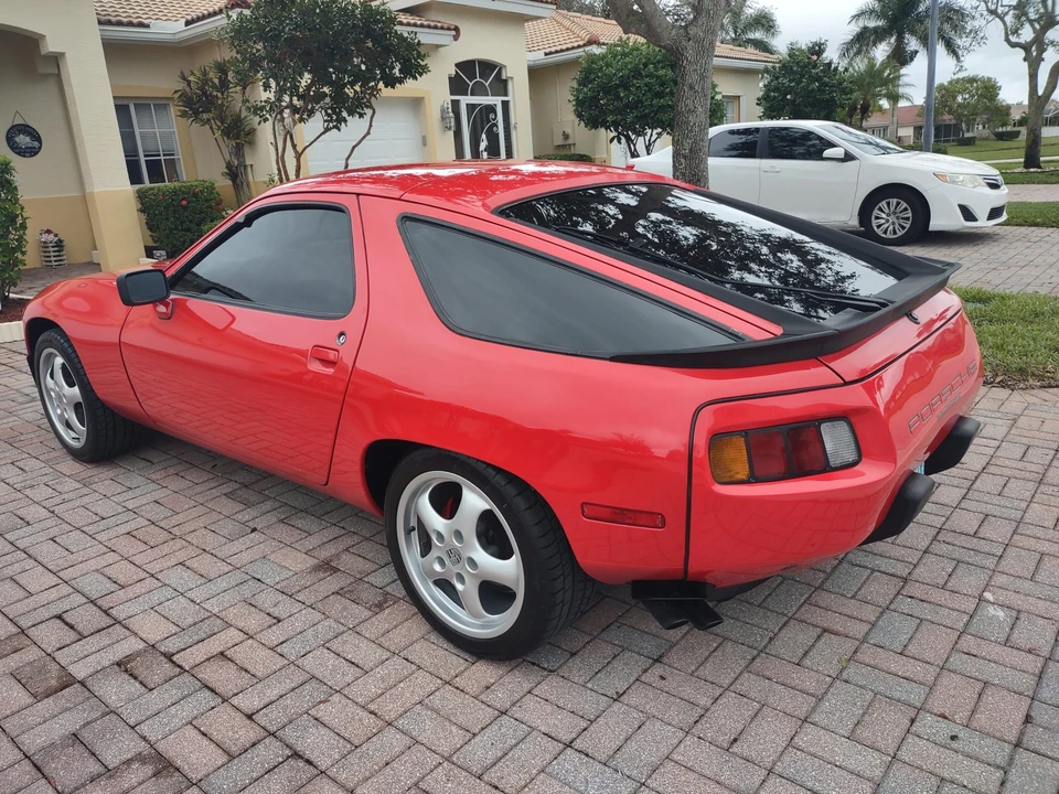 1985 Porsche 928 S - Image 7 of 31