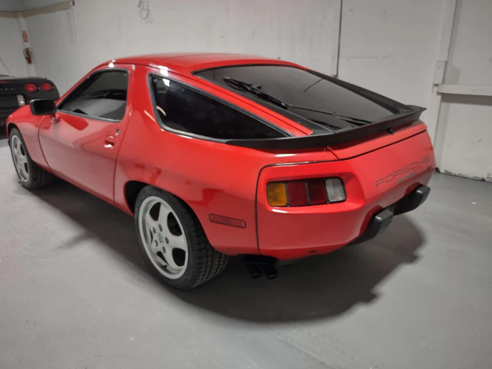 1985 Porsche 928 S - Image 11 of 31