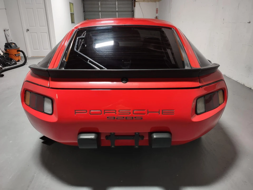 1985 Porsche 928 S - Image 12 of 31
