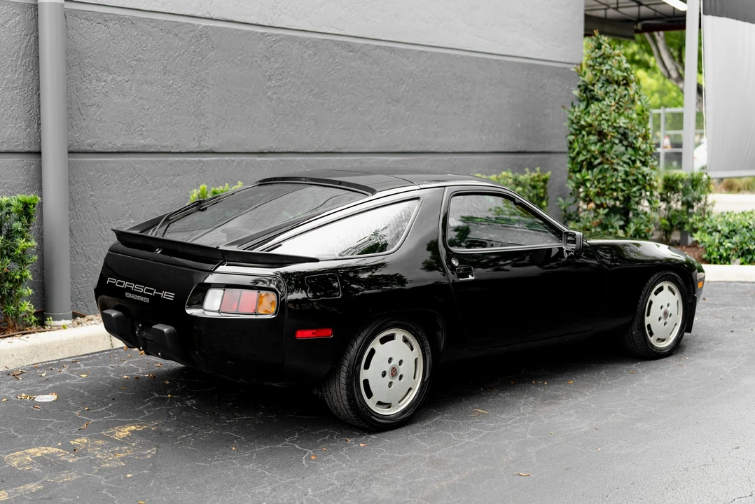 1985 Porsche 928 S - Image 5 of 31
