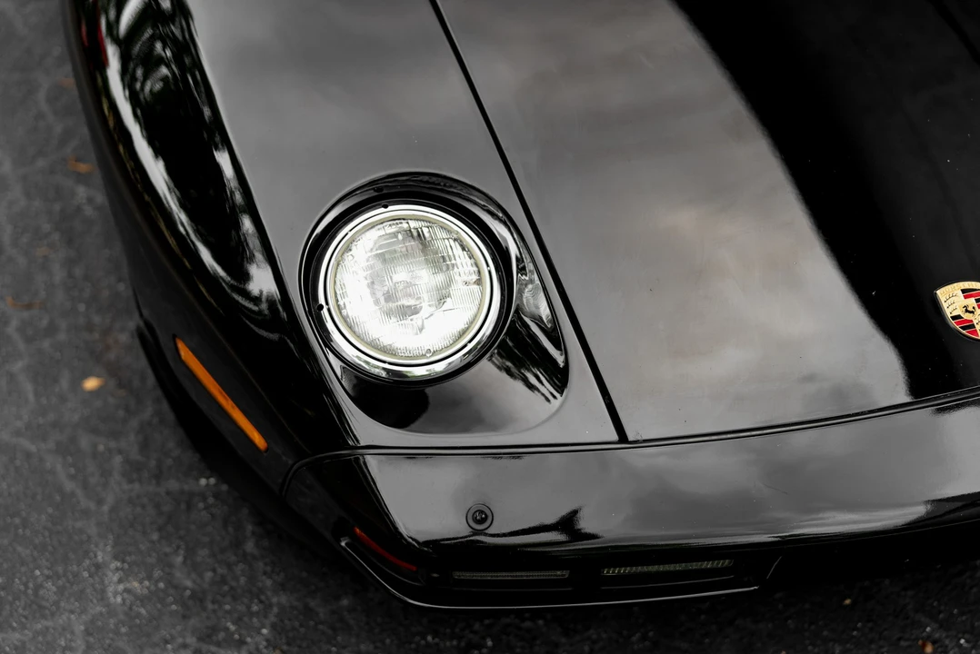 1985 Porsche 928 S - Image 11 of 31