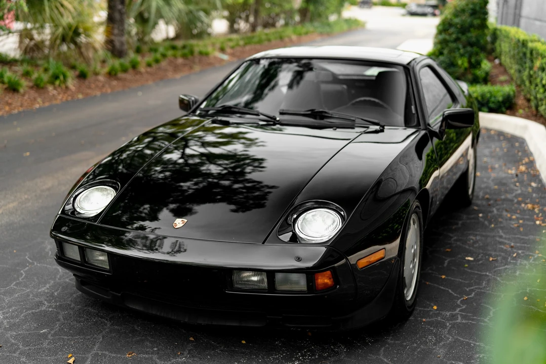 1985 Porsche 928 S - Image 8 of 31
