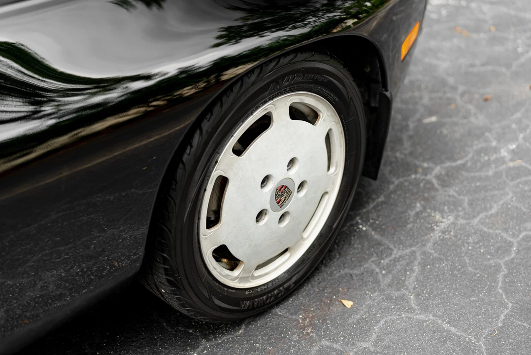 1985 Porsche 928 S - Image 16 of 31