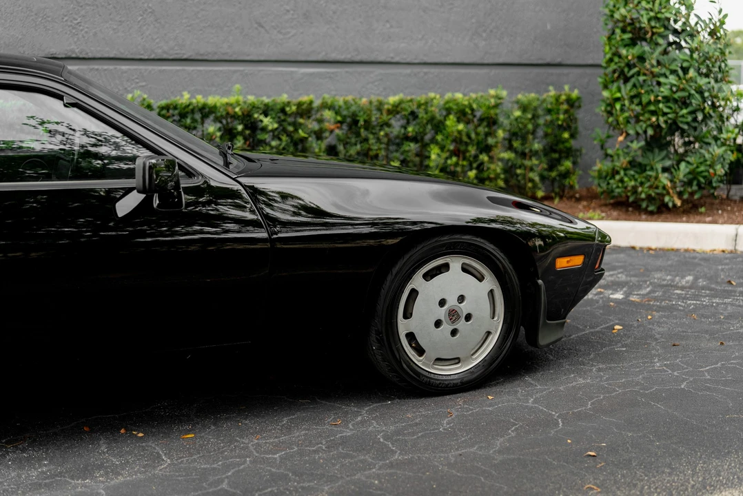 1985 Porsche 928 S - Image 10 of 31