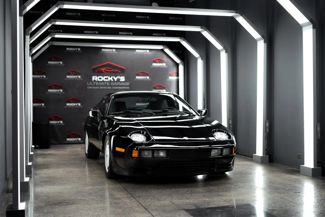 1985 Porsche 928 S - Image 2 of 31