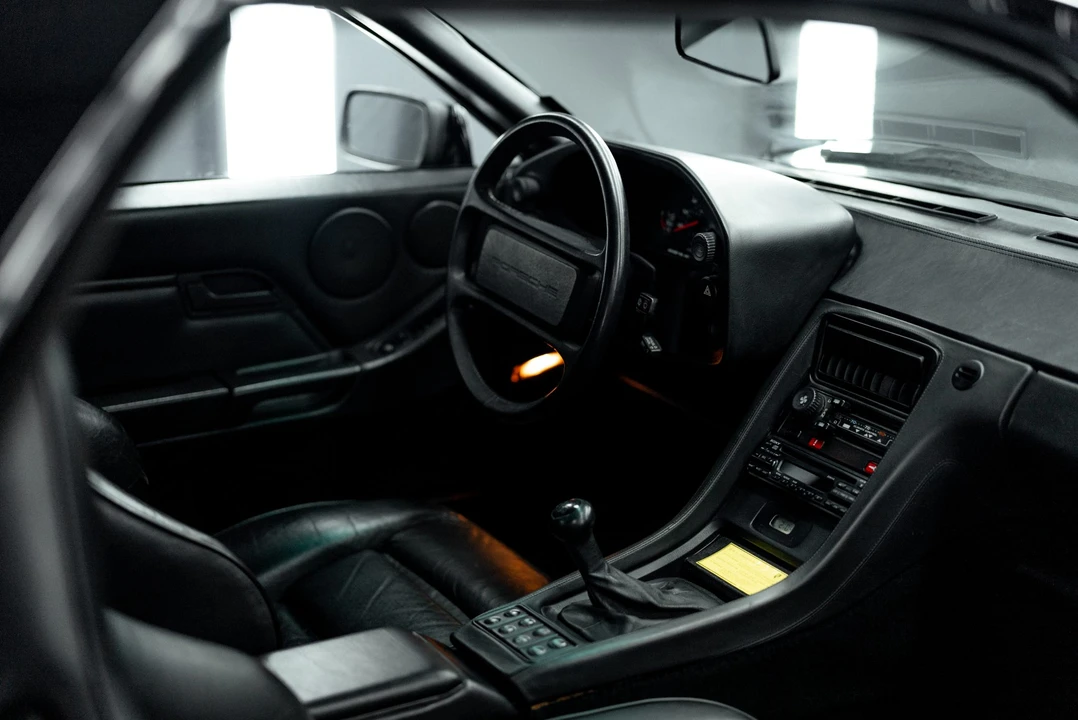 1985 Porsche 928 S - Image 21 of 31