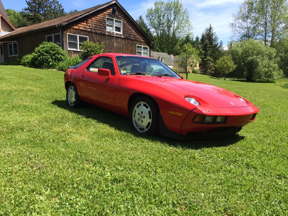 1985 Porsche 928 S - Image 2 of 31