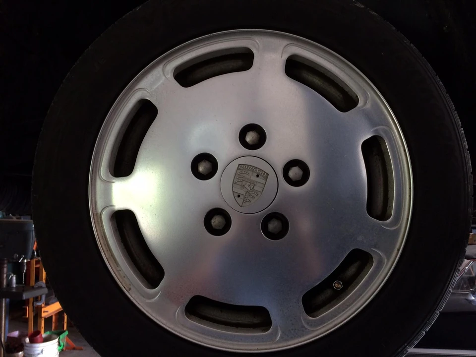 1985 Porsche 928 S - Image 16 of 31