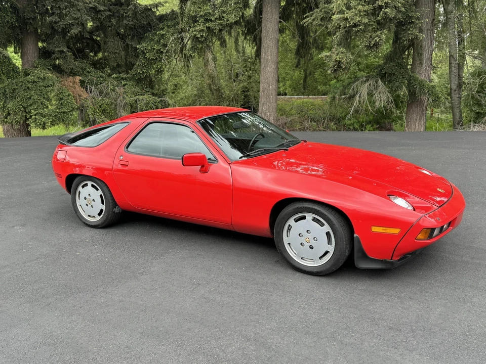 1985 Porsche 928 S - Image 13 of 31