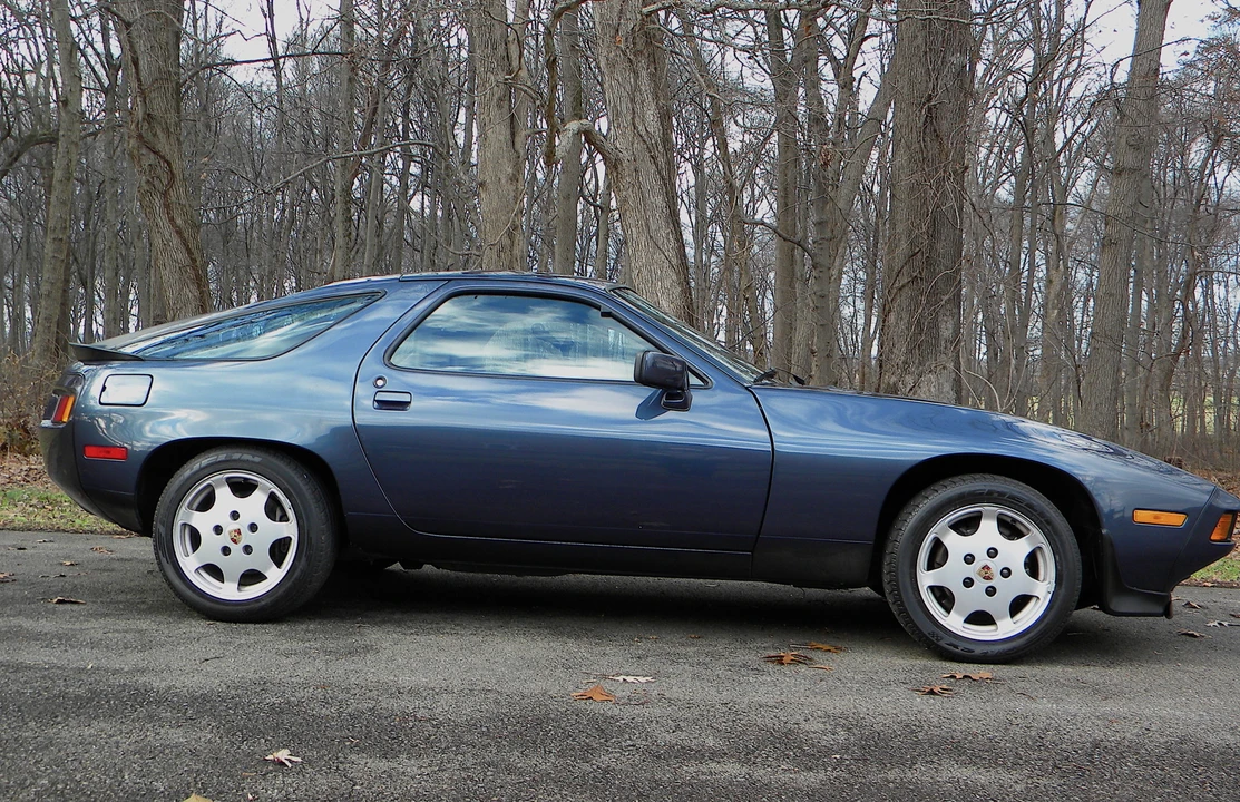 1985 Porsche 928 S - Image 2 of 31