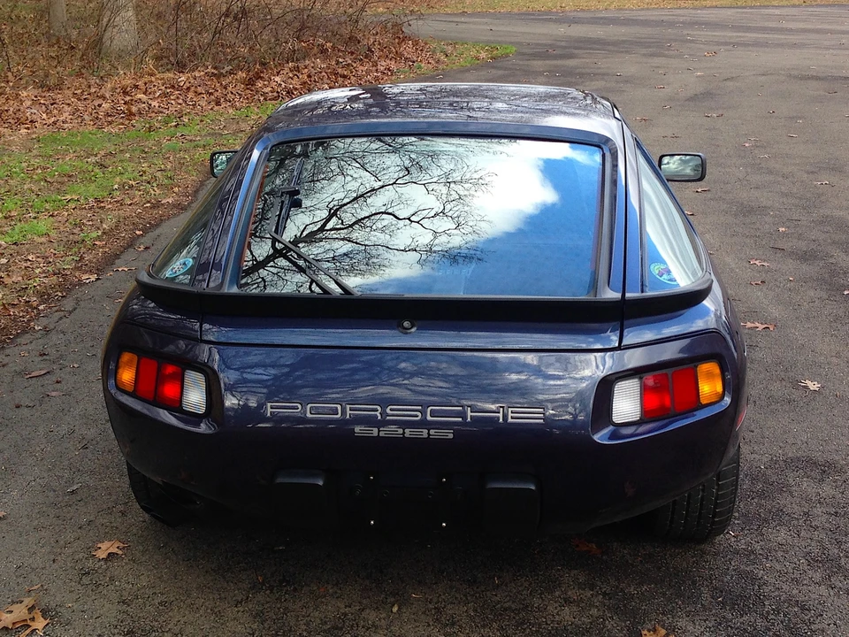 1985 Porsche 928 S - Image 8 of 31