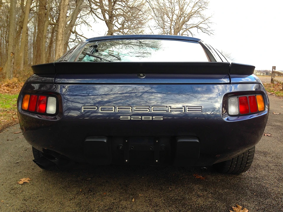 1985 Porsche 928 S - Image 9 of 31