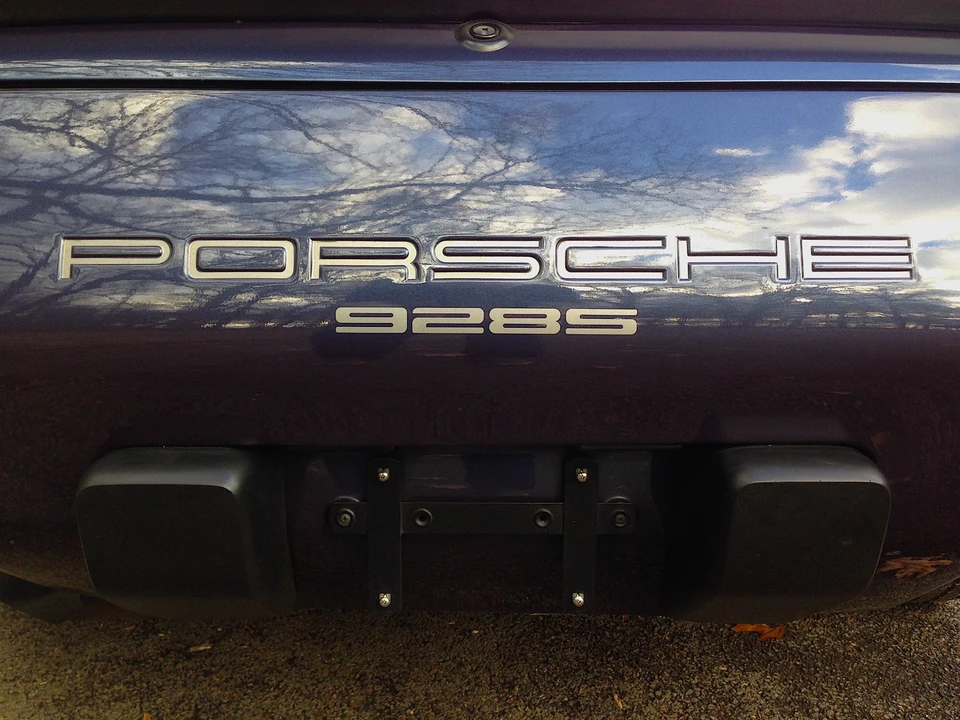 1985 Porsche 928 S - Image 16 of 31