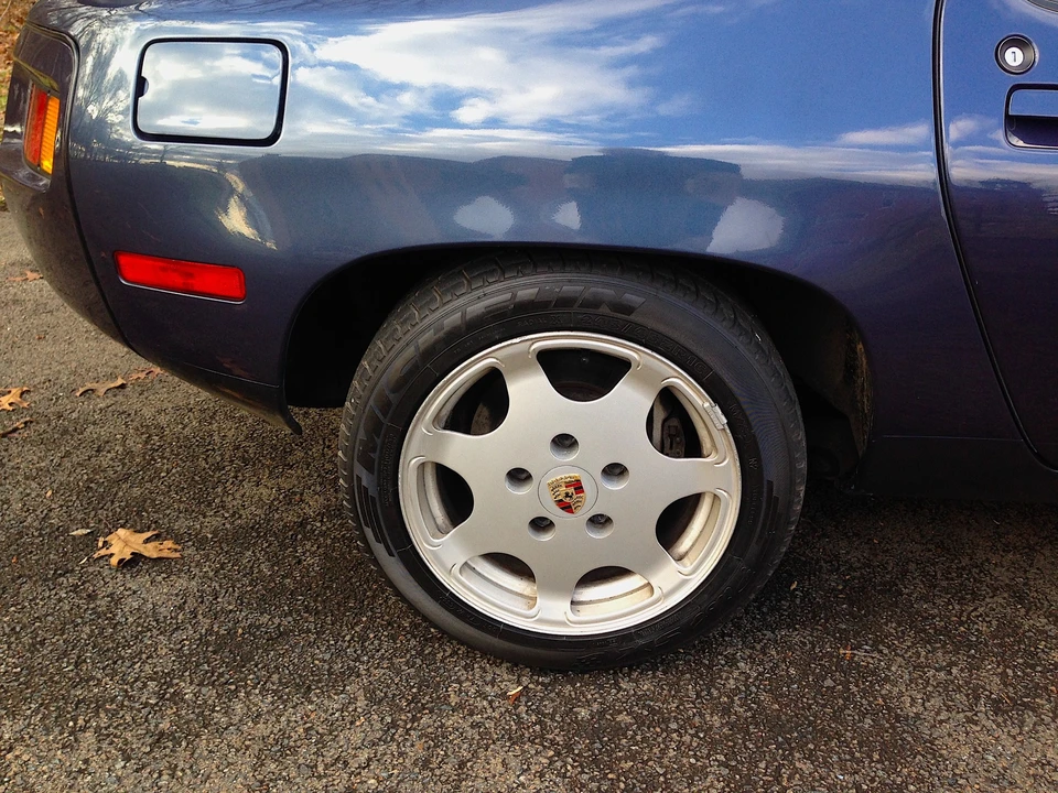 1985 Porsche 928 S - Image 19 of 31