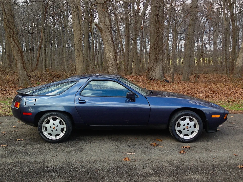 1985 Porsche 928 S - Image 3 of 31