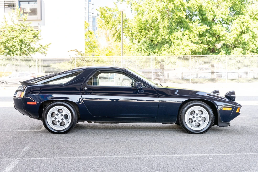 1985 Porsche 928 S - Image 13 of 31