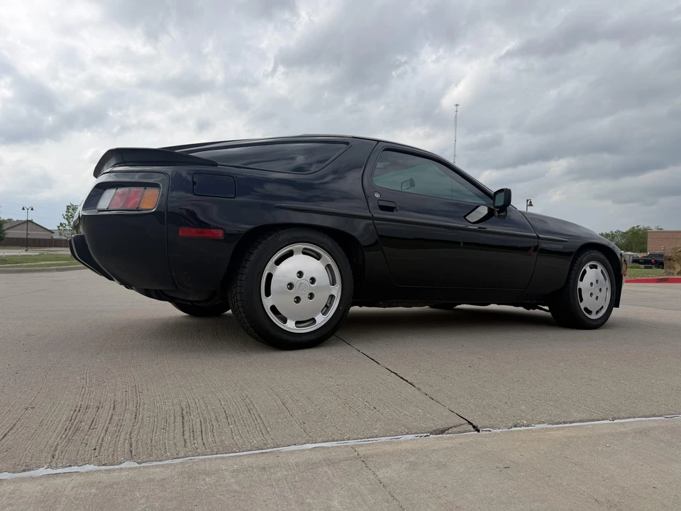 1985 Porsche 928 S - Image 13 of 31