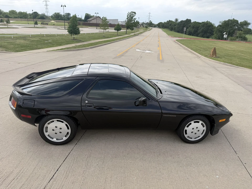 1985 Porsche 928 S - Image 17 of 31