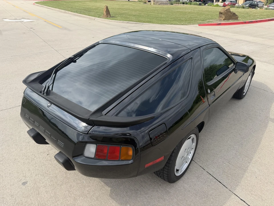 1985 Porsche 928 S - Image 11 of 31