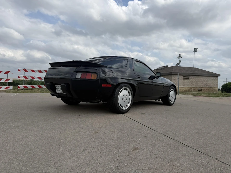 1985 Porsche 928 S - Image 12 of 31