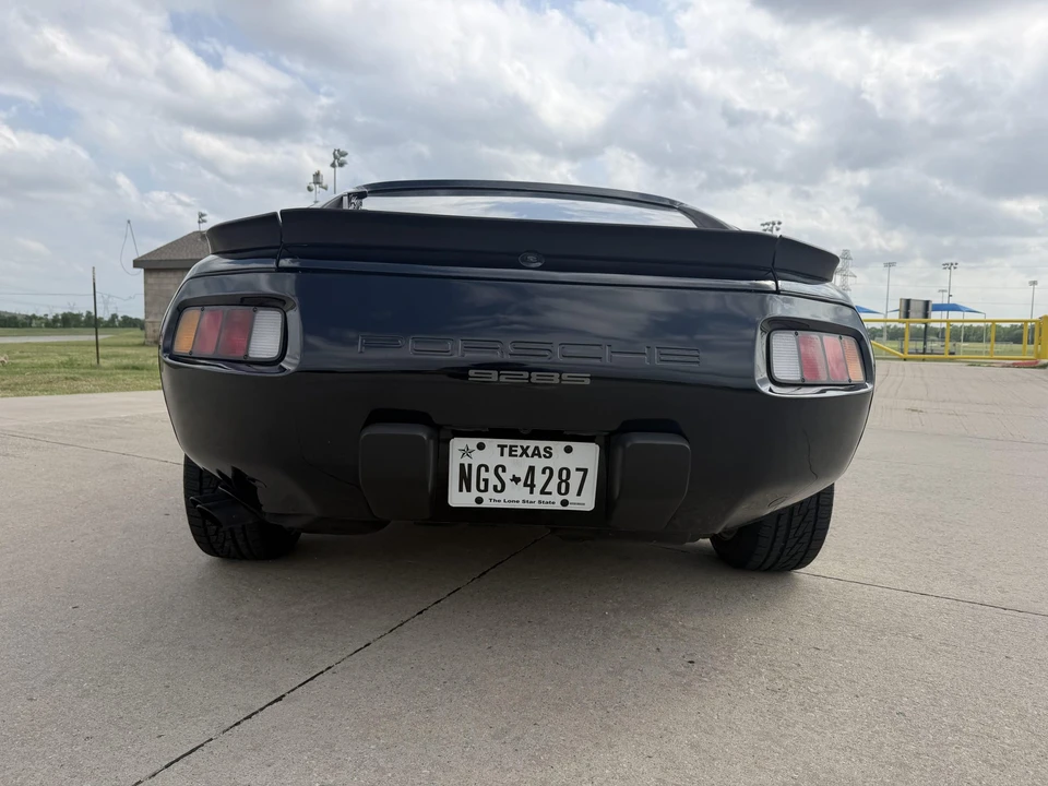 1985 Porsche 928 S - Image 9 of 31