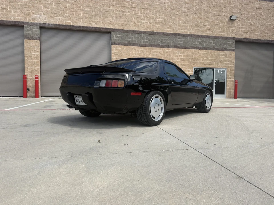 1985 Porsche 928 S - Image 25 of 31
