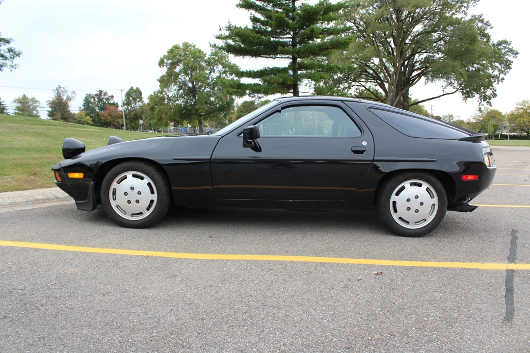 1985 Porsche 928 S - Image 21 of 31
