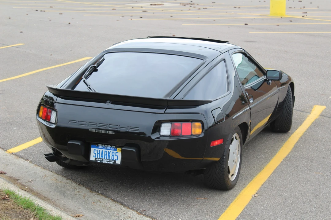 1985 Porsche 928 S - Image 26 of 31