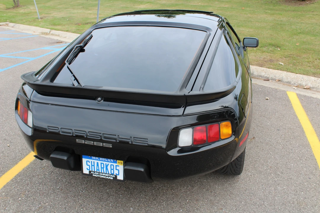 1985 Porsche 928 S - Image 24 of 31