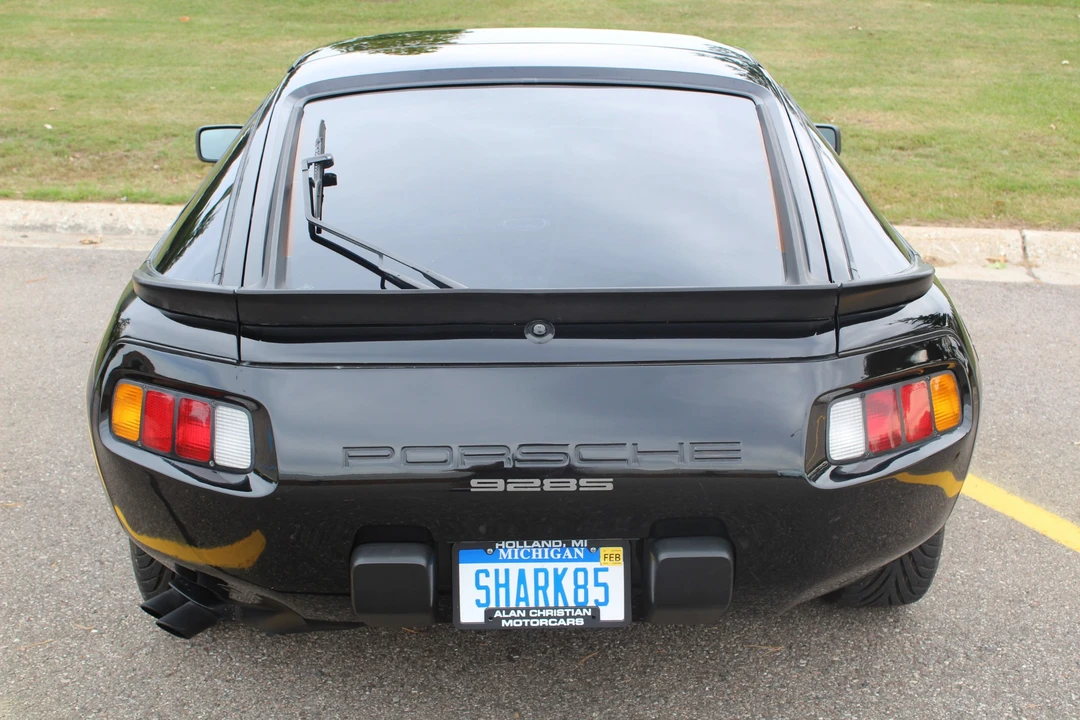 1985 Porsche 928 S - Image 13 of 31