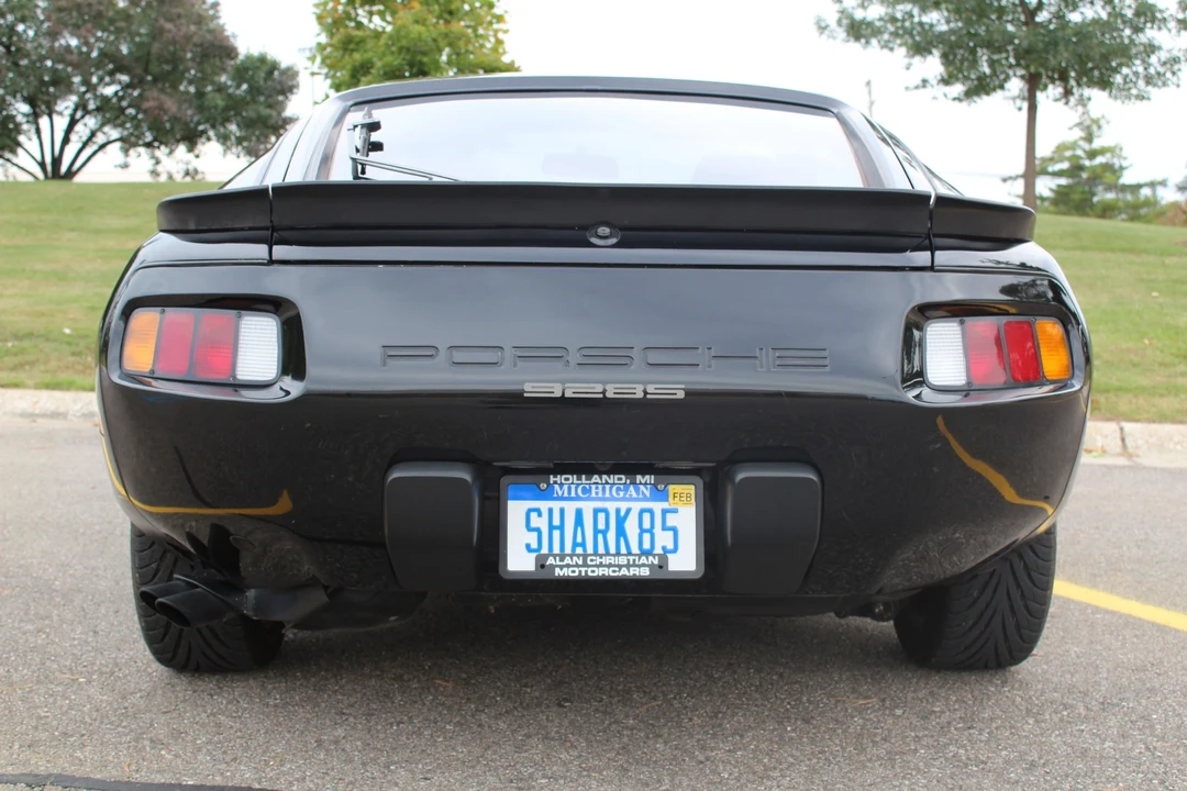 1985 Porsche 928 S - Image 14 of 31