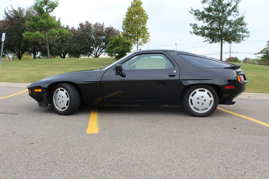 1985 Porsche 928 S - Image 8 of 31