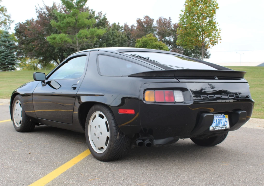 1985 Porsche 928 S - Image 7 of 31