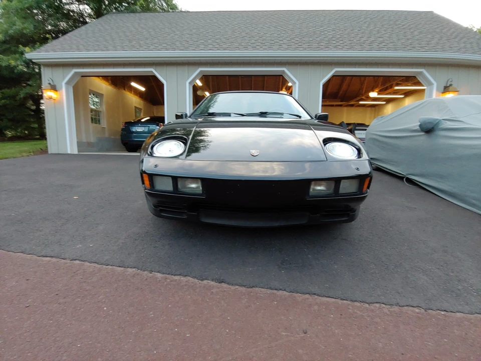 1985 Porsche 928 S - Image 3 of 31