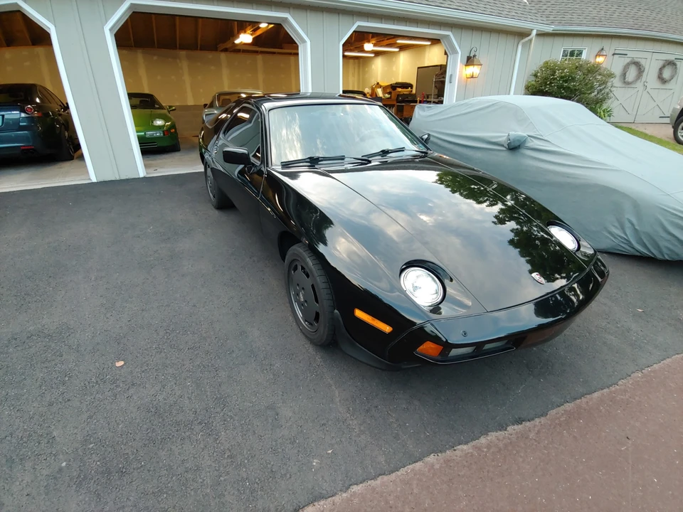 1985 Porsche 928 S - Image 4 of 31