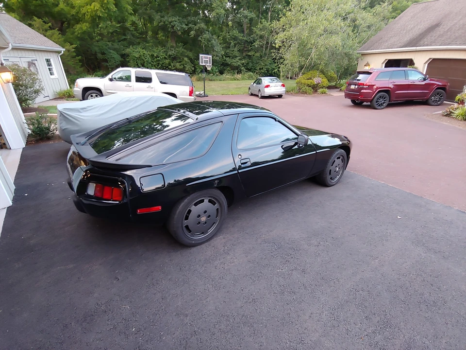 1985 Porsche 928 S - Image 5 of 31