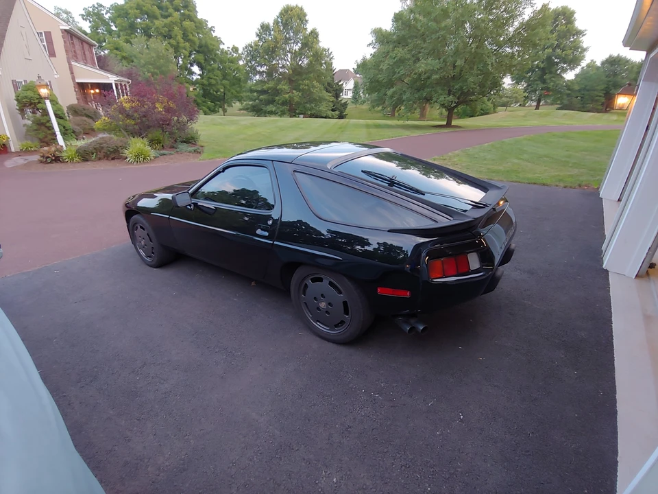 1985 Porsche 928 S - Image 7 of 31