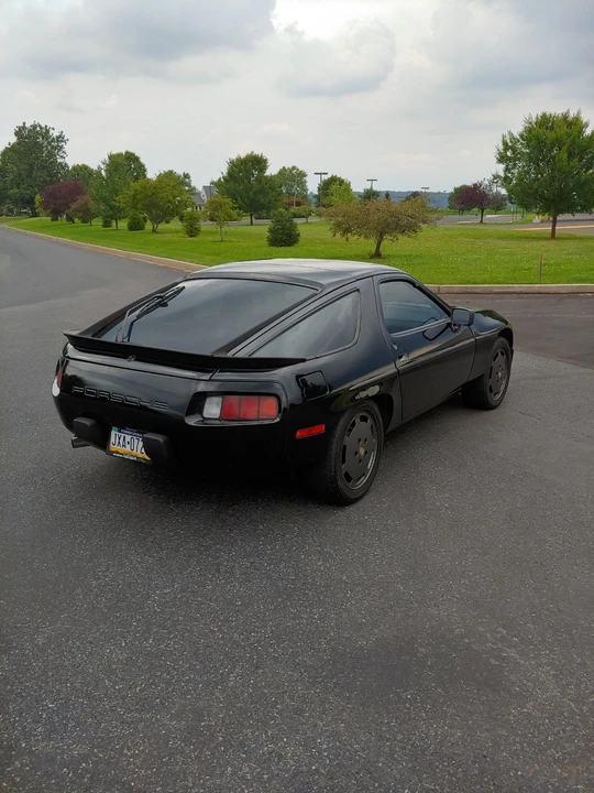 1985 Porsche 928 S - Image 9 of 31