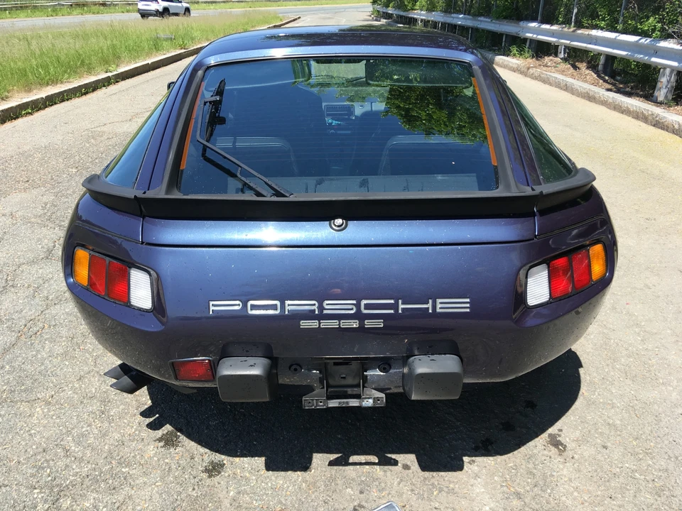 1985 Porsche 928 S - Image 6 of 31