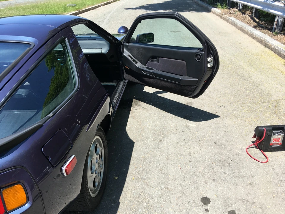 1985 Porsche 928 S - Image 14 of 31