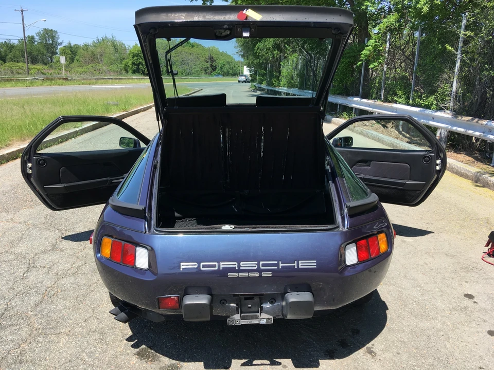 1985 Porsche 928 S - Image 28 of 31