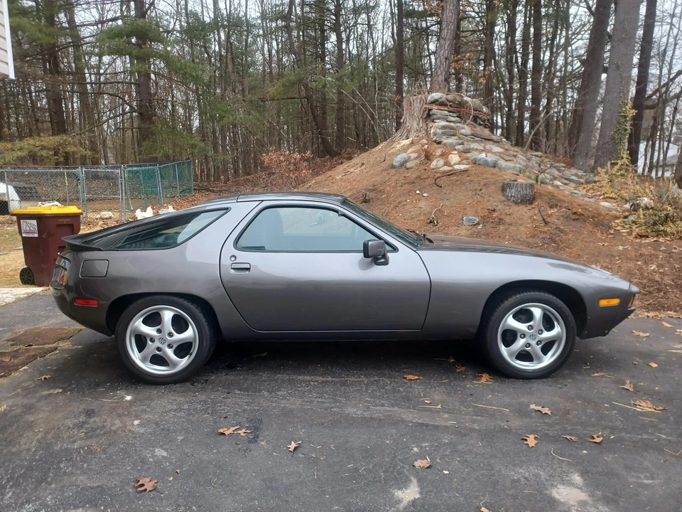 1985 Porsche 928 S - Image 18 of 31