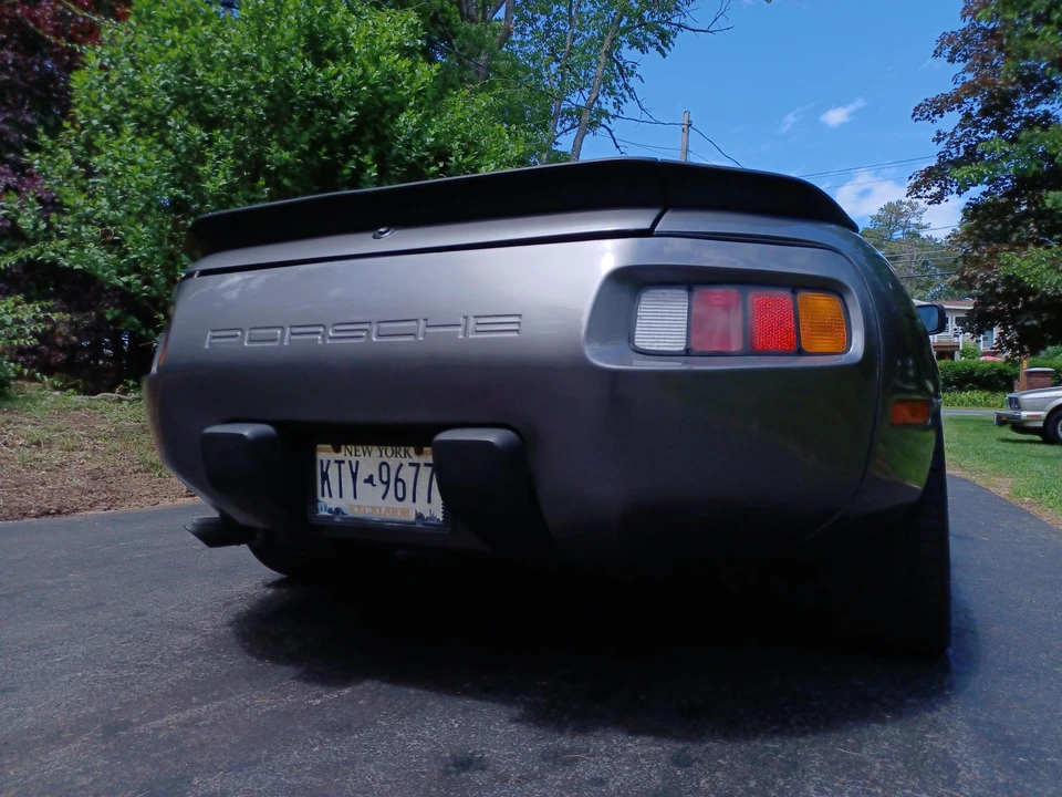 1985 Porsche 928 S - Image 11 of 31