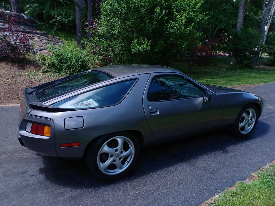 1985 Porsche 928 S - Image 14 of 31