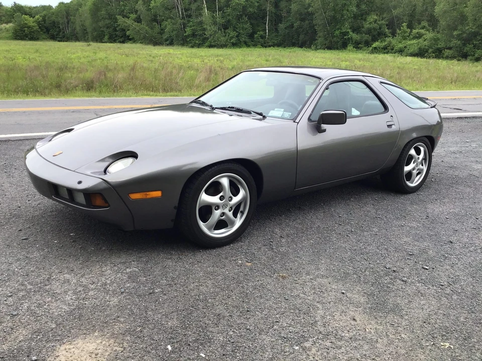 1985 Porsche 928 S - Image 2 of 31