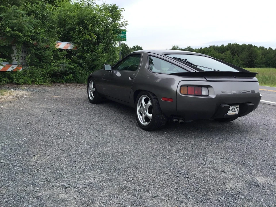 1985 Porsche 928 S - Image 5 of 31