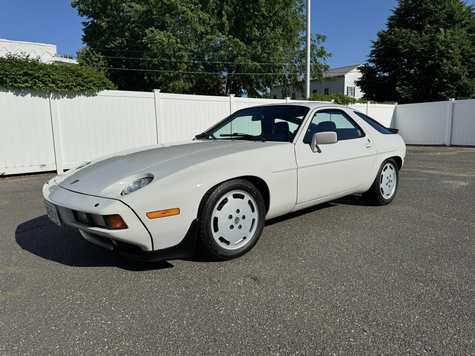 1985 Porsche 928 S - Image 3 of 31