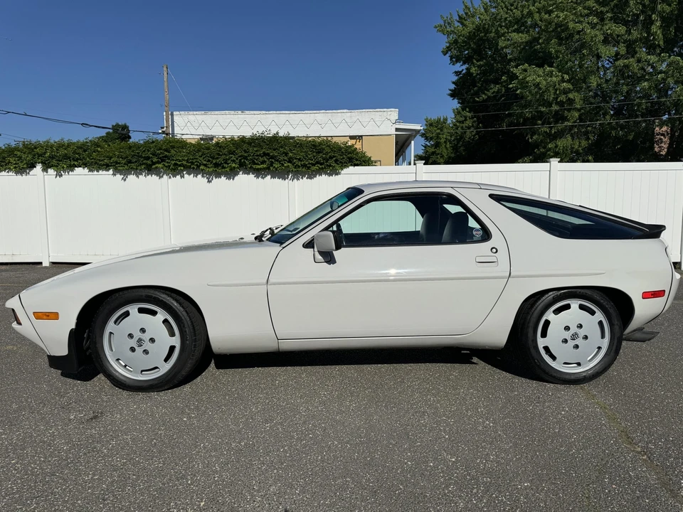 1985 Porsche 928 S - Image 6 of 31