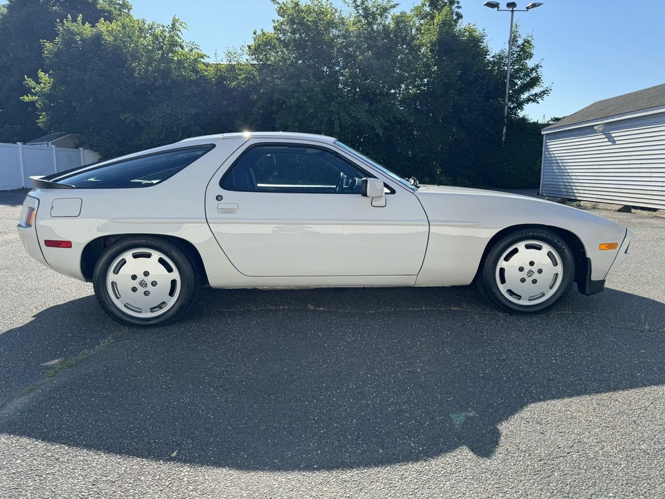 1985 Porsche 928 S - Image 23 of 31