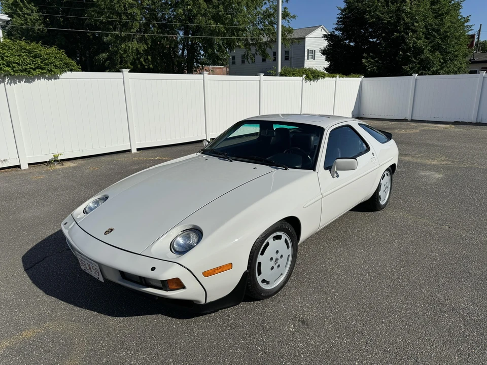 1985 Porsche 928 S - Image 2 of 31